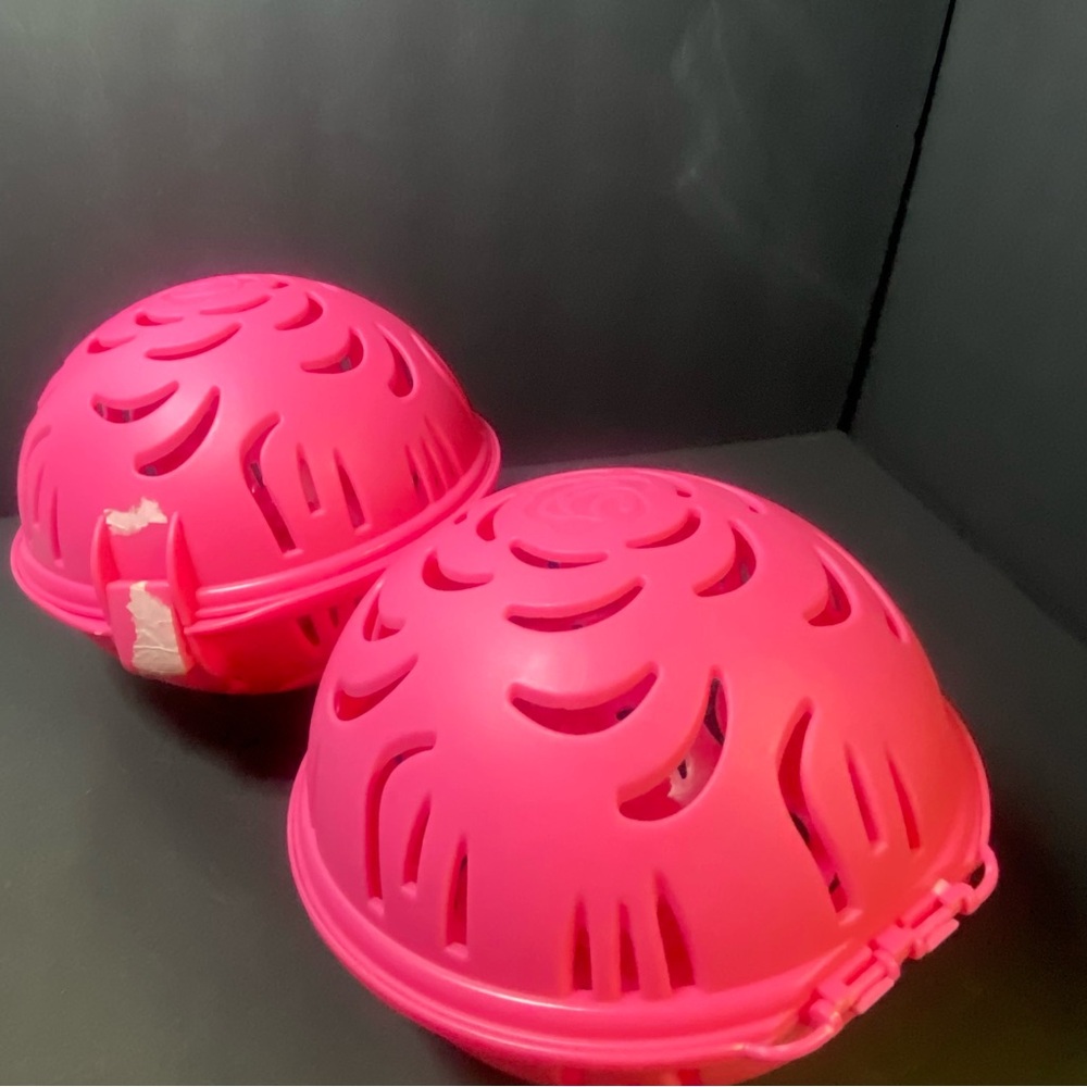 Pink Laundry Ball Set for Bras - Picture 4 of 7